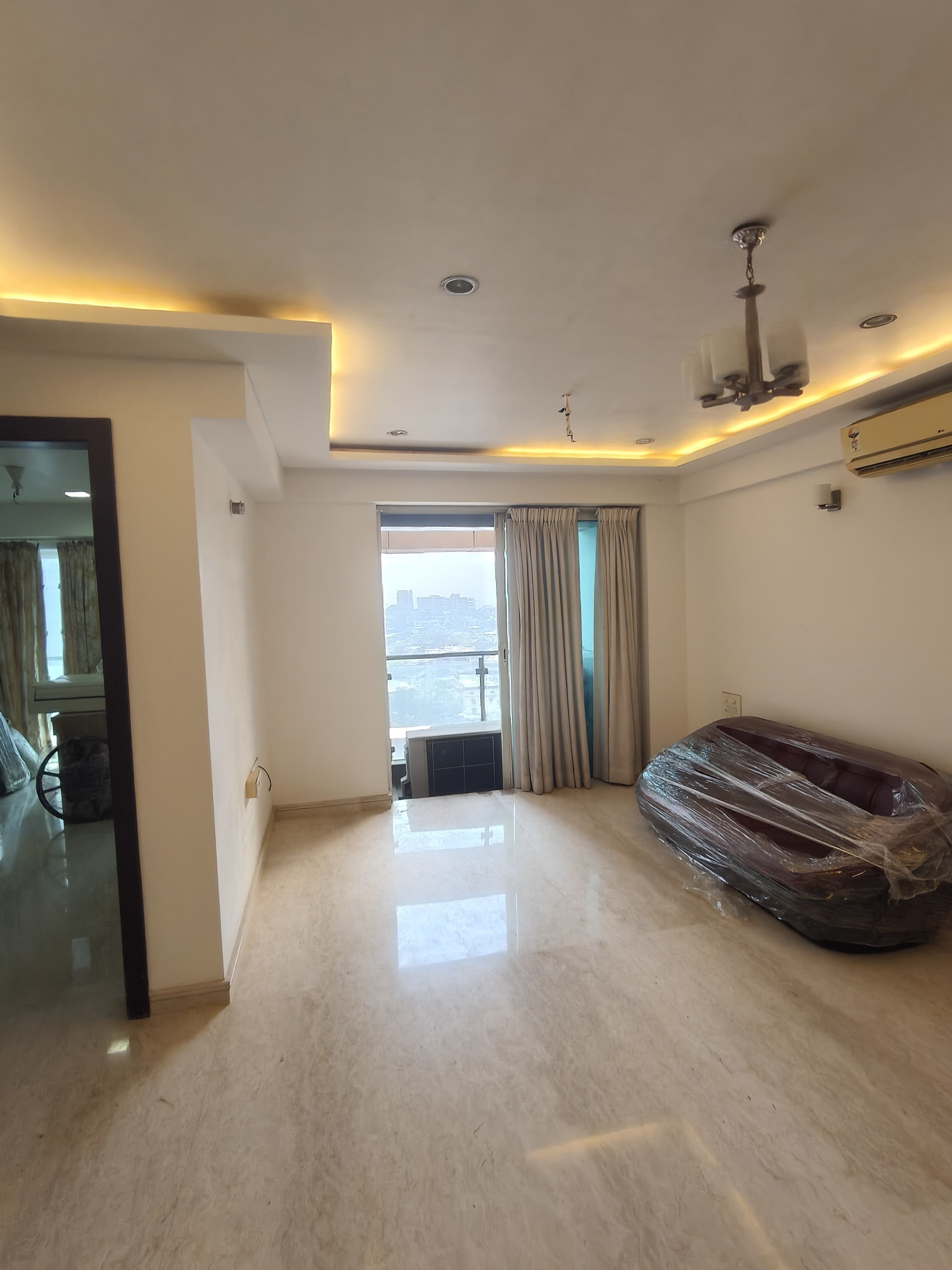 Raheja Atlantis - Photo 1