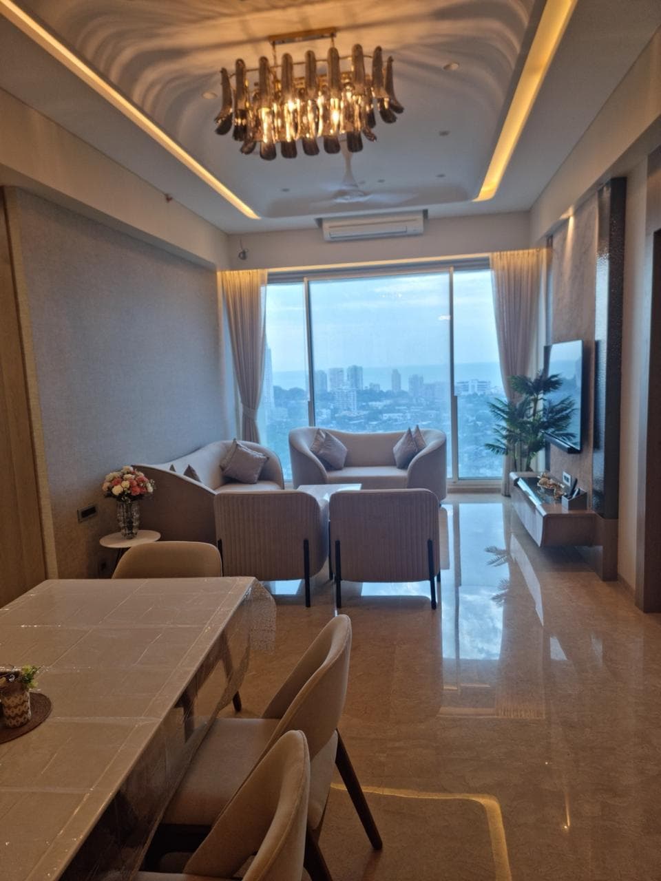 Raheja Imperia - Photo 1